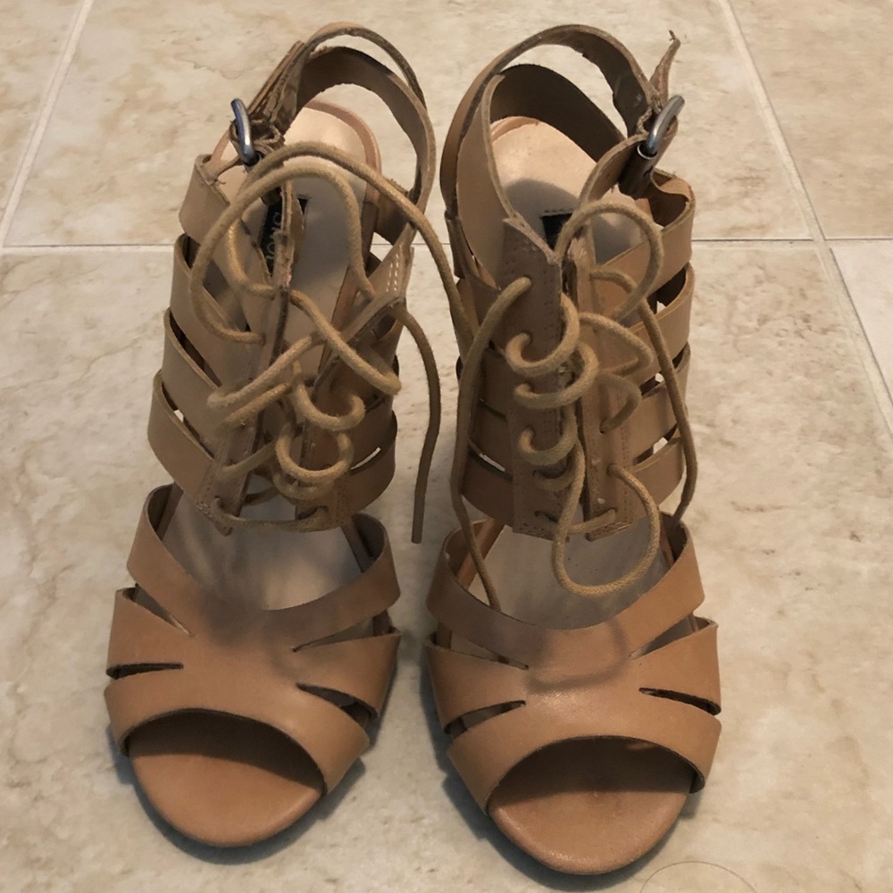 Shoemint size 5M Elzabth
